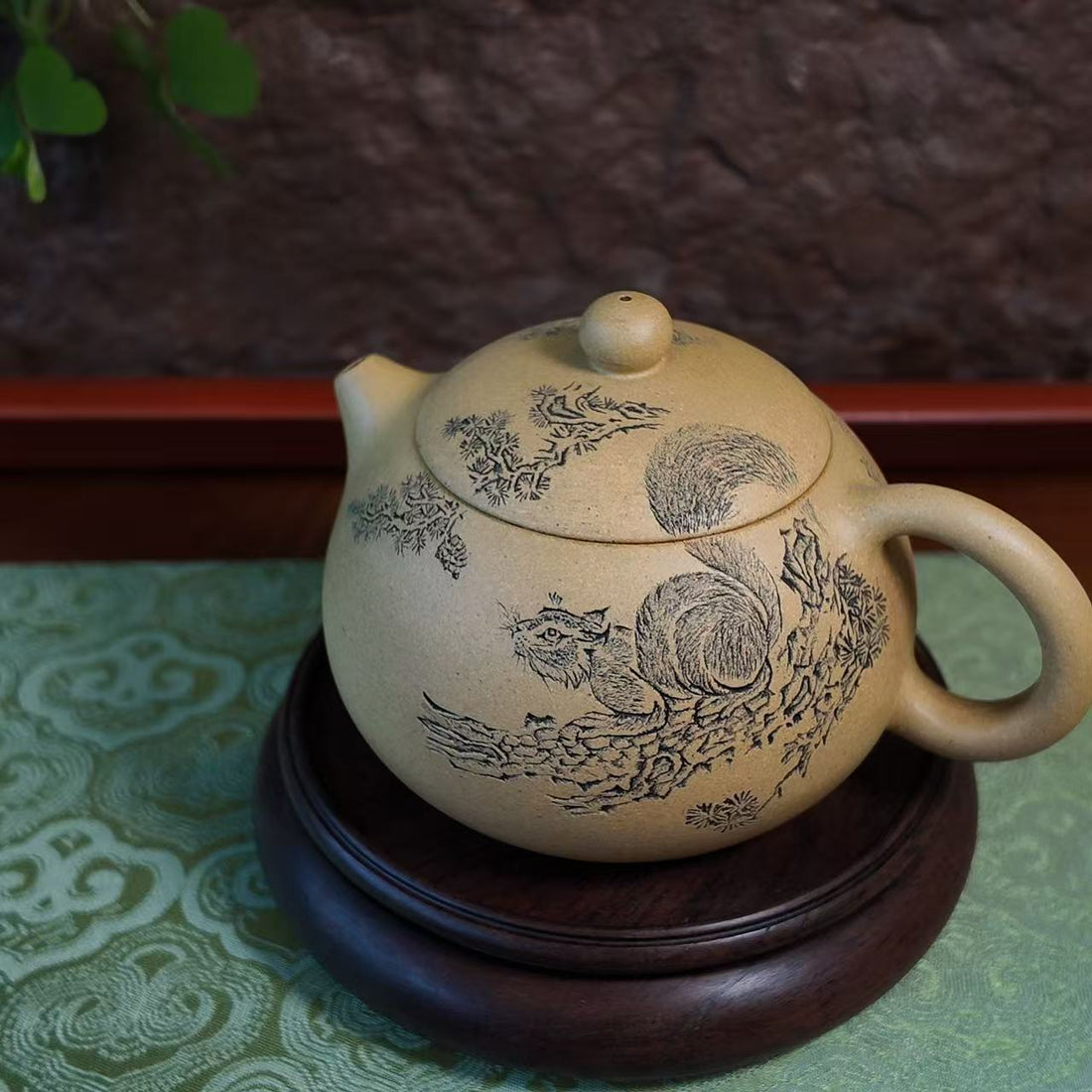 Handmade Yixing Zisha Teapot | Authentic Duan Ni Clay with Engraved "Squirrel & Pine" | Traditional Gongfu Tea Set-160ml