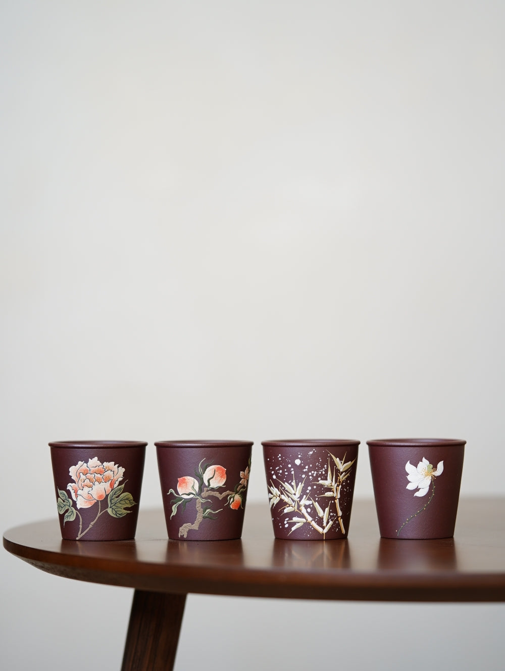 The seasons cycle through, and everything has its time 🌿 The beautiful times happen naturally, and joy prevails throughout the four seasons. This set of Shajizhai Huan teacups-80ml